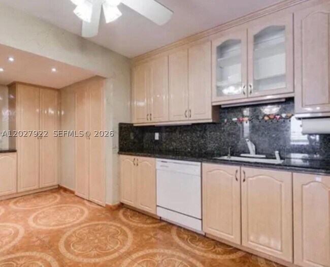 Photo - 2500 Parkview Dr Unit 1712