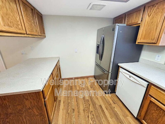 Photo - 821 Janelle Ct