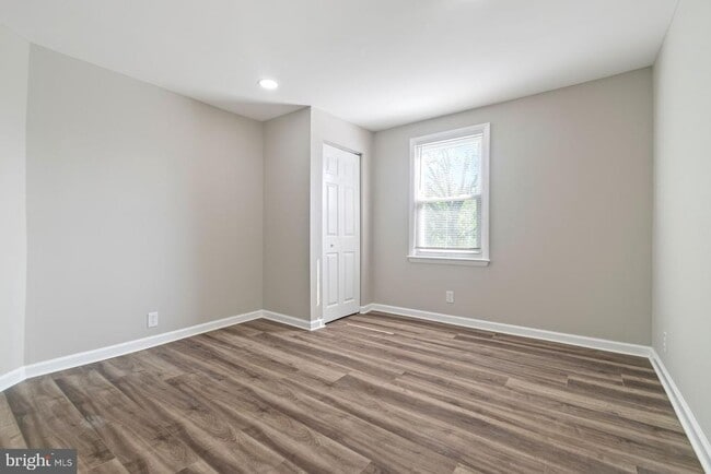 Photo - 107 Fusting Ave