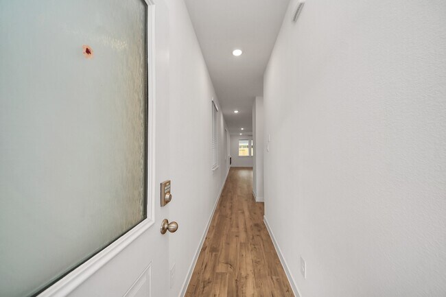 Photo - 3530 Shearwater St