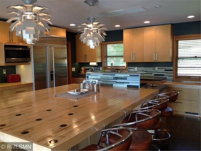 Photo - 1952 Oak Knoll Dr