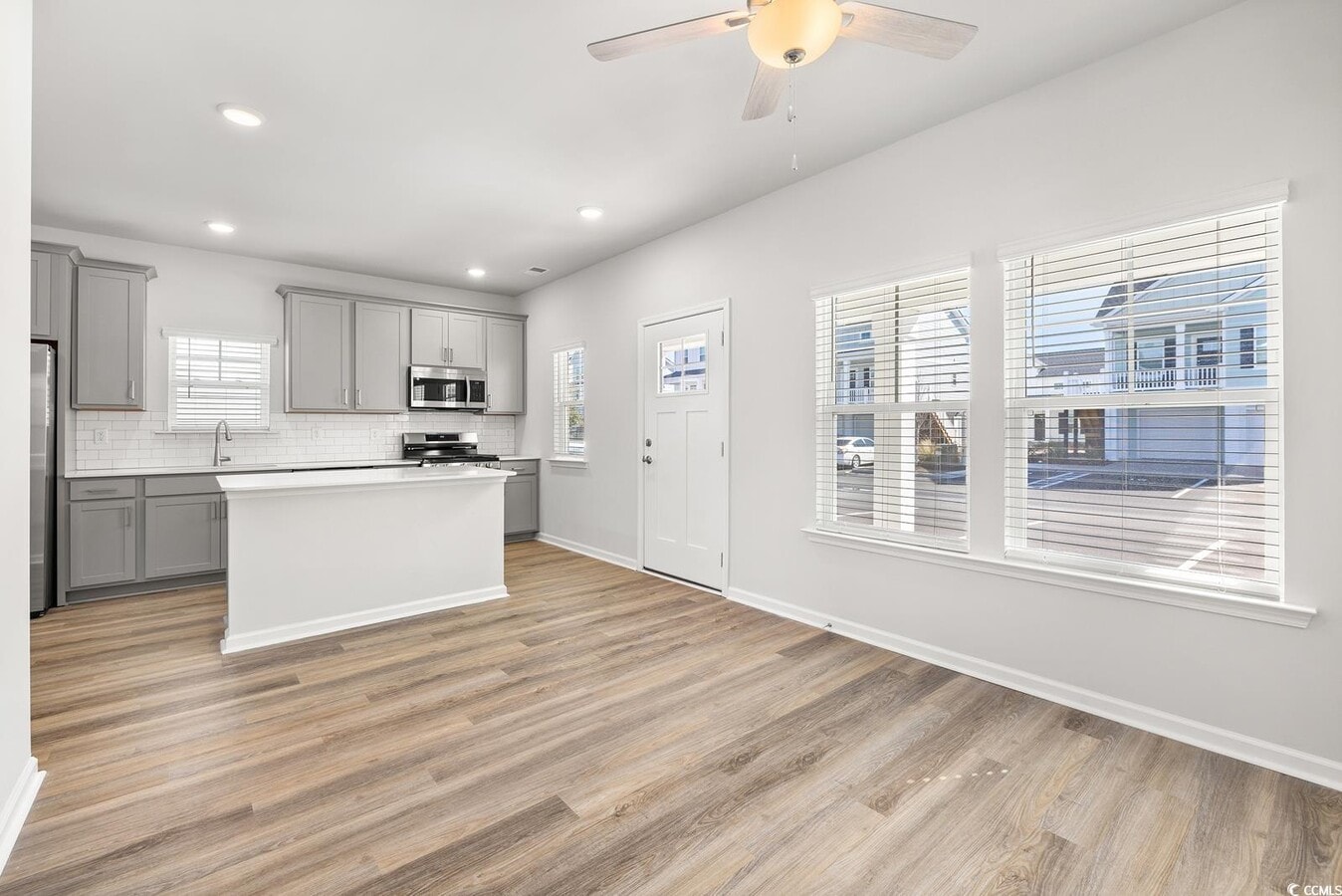 Photo - 283 Ferretti St