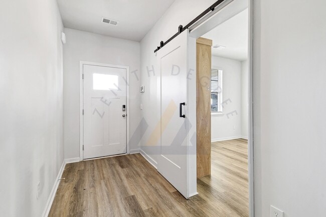 Photo - 120 Hiatus Ct