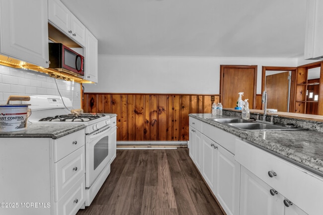 Photo - 346 Silver Bay Rd