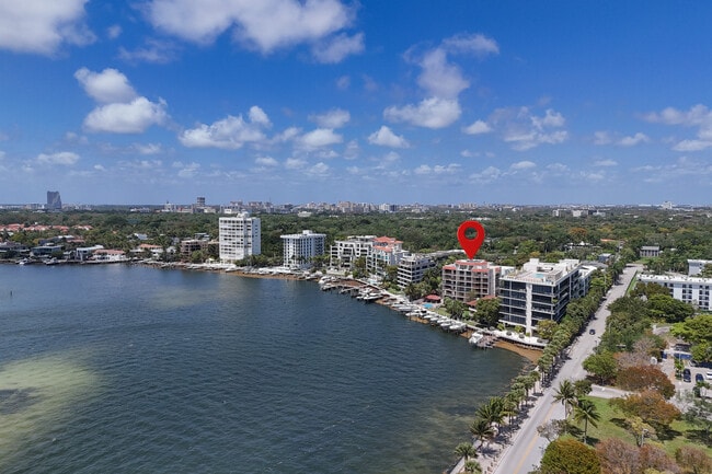 Building Photo - 1632 S Bayshore Ct Unit 201 Rental