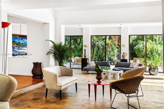 Photo - 5627 Granada Blvd