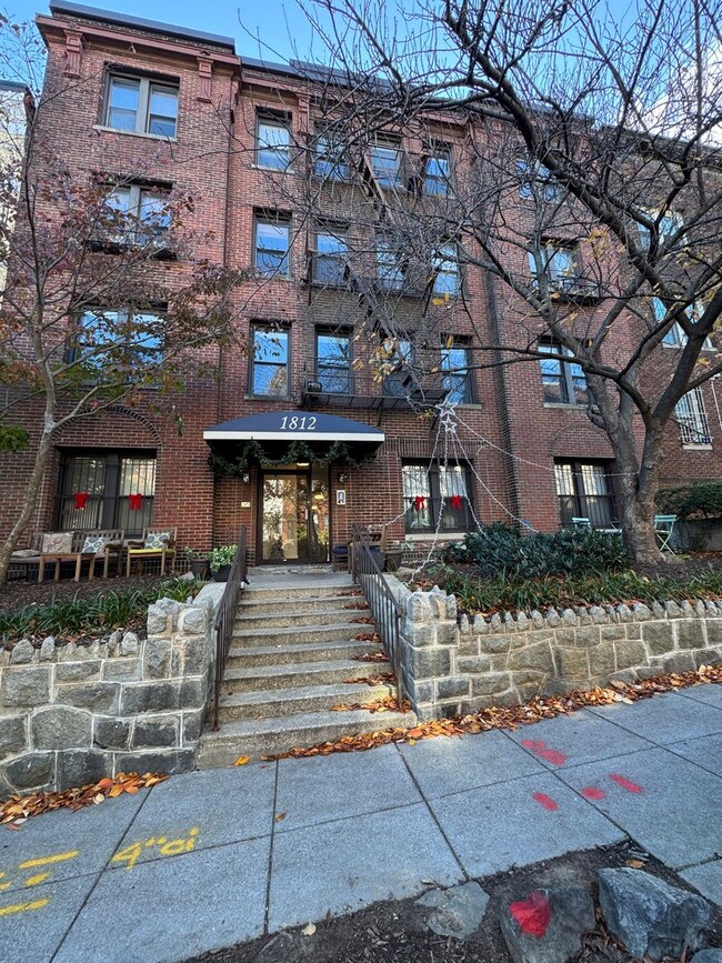 Dupont/U Street Corridor Two Bedroom In Fa... - Dupont/U Street Corridor Two Bedroom In Fa... Condo