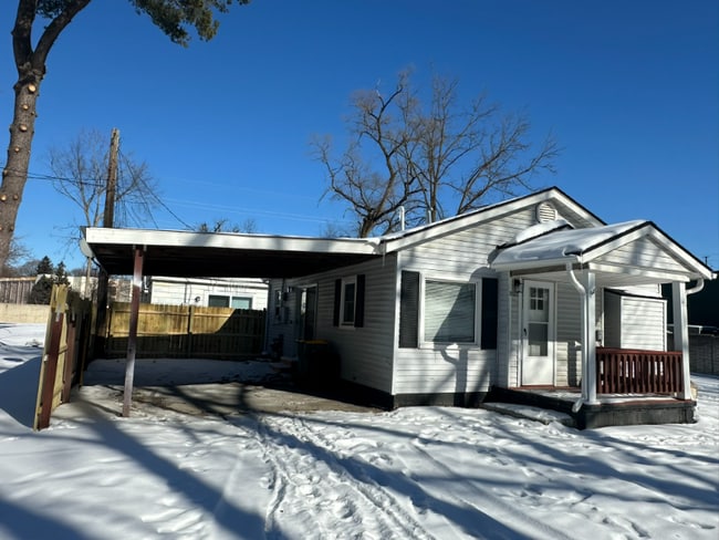 Photo - 28532 Grayling Ave