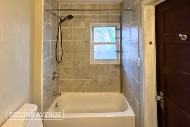 Photo - 154 W Lebanon St