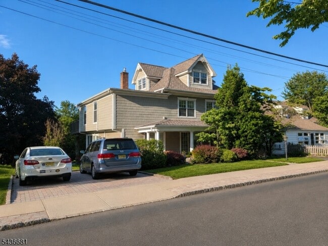Photo - 178 E Lindsley Rd