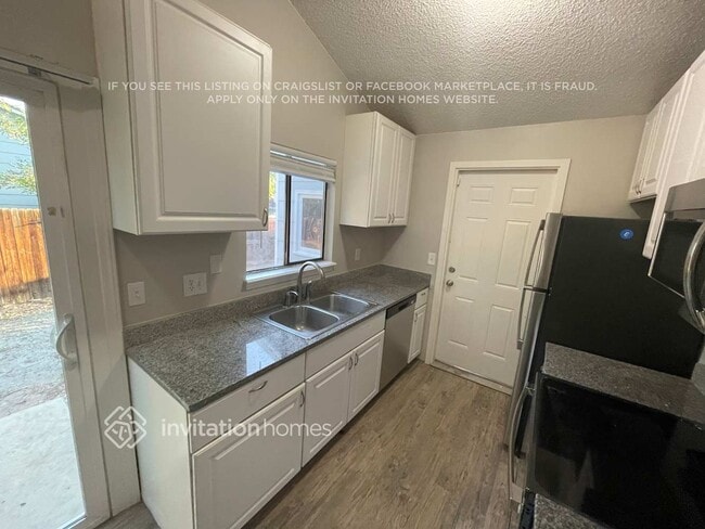 Photo - 17405 E Temple Dr