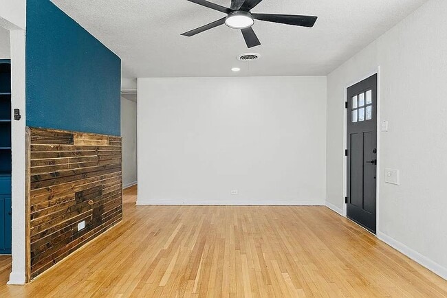 Photo - 2551 W Summit Ave.