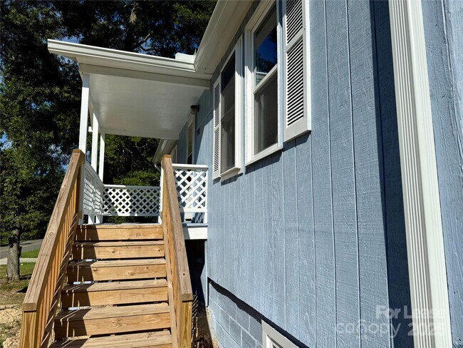 Photo - 1902 W 5th Ave