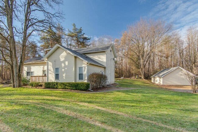 Photo - 9798 Mcgregor Rd House