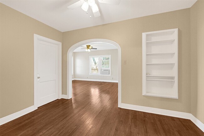 Photo - 4304 Pease St