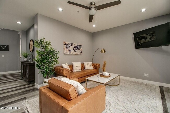 Photo - 2241 E Pinchot Ave