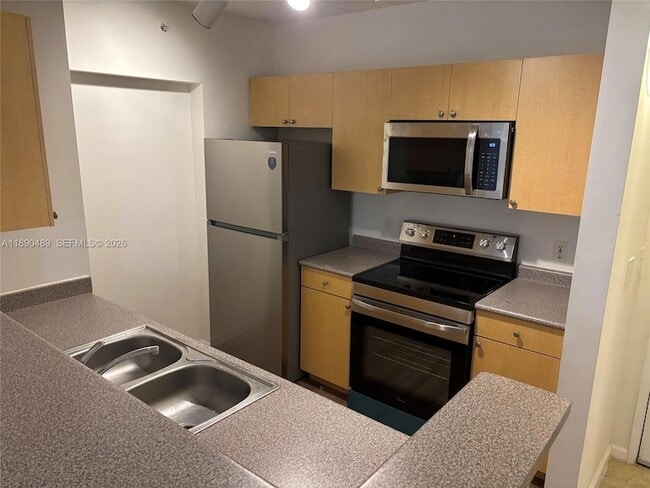 Photo - 1919 Van Buren St Unit 416