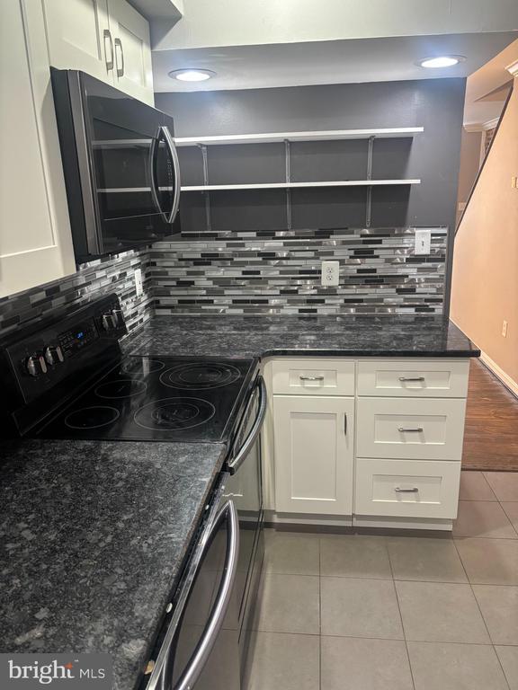 Photo - 108 N Madeira St