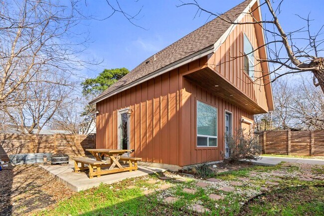 Photo - 4706 Santa Anna St