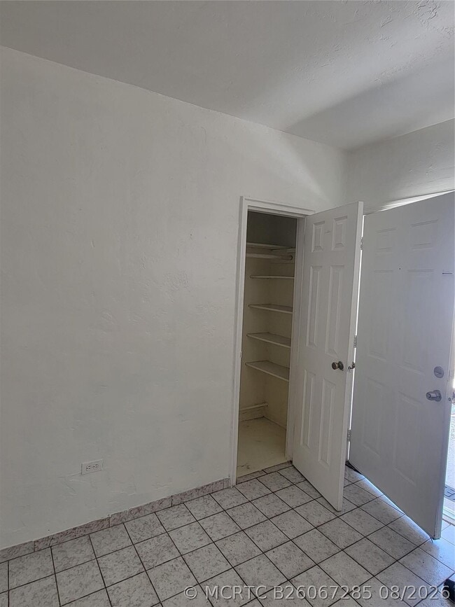 Photo - 1822 Johnson St