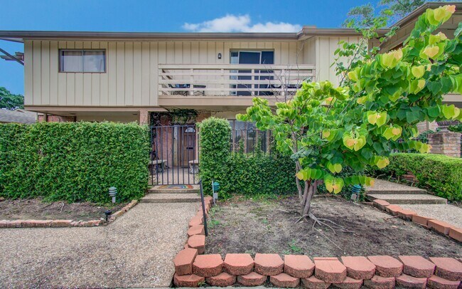 Photo - 823 S Ripple Creek Dr