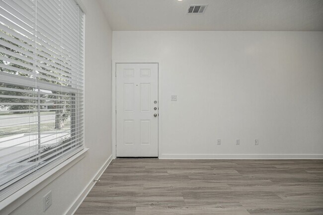 Photo - Cozy and Charming Townhome!