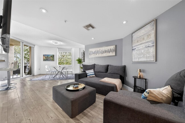520 SE 5 Ave Unit 2404