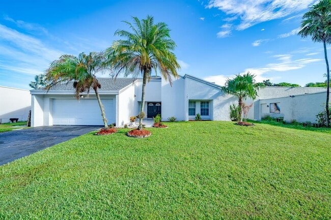 Building Photo - 7471 NW 35th Ct