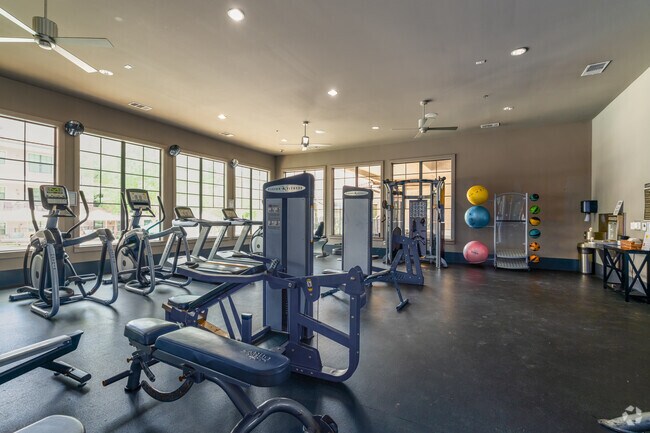 24/7 Fitness Center