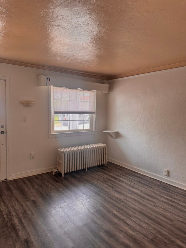 Photo - 531 Bluff St