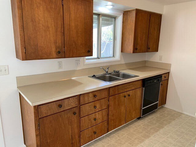 Photo - 1179 N Park Ave