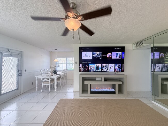 Photo - 52 Mansfield B Unit 52 Mansfield B
