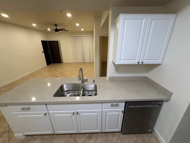 Photo - 24909 Madison Ave Unit 2513