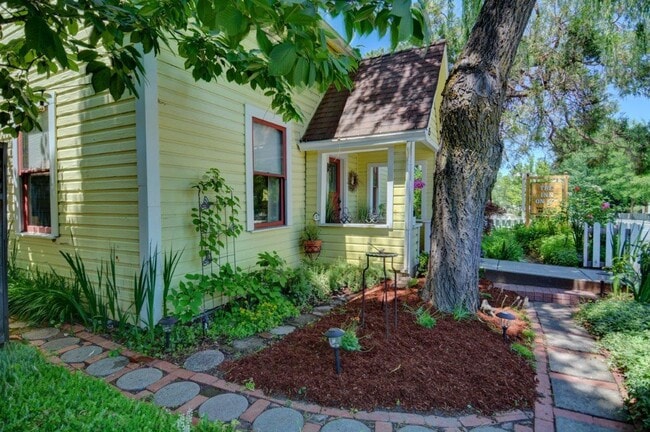 Photo - Perfect Furnished Home in Jacksonville!