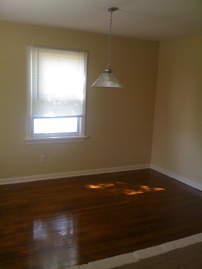 Photo - 1231 Longwood St