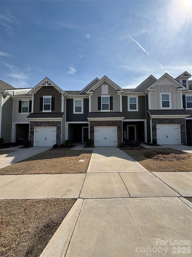 Photo - 5211 Maynard Hl Dr