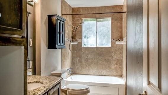 Building Photo - 2515 Shakespeare St