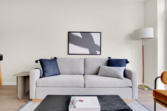 210 Wall St Unit SI FL5-ID4704A