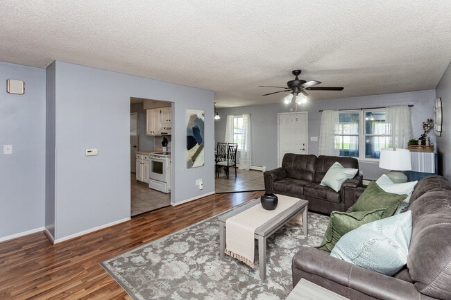 Living Room - 2019 Payton Ave