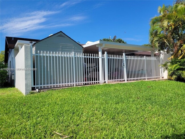 Photo - 4919 SW 139th Ct