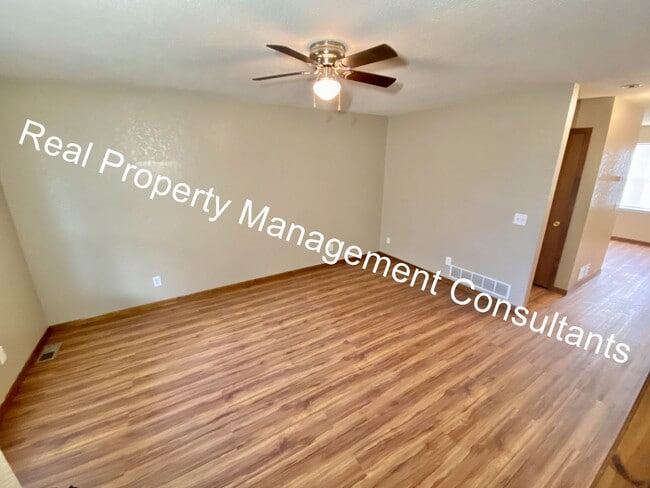 Photo - Redbud Ridge 7 Unit 1071 Krysti Lane