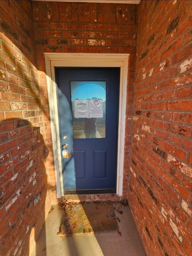 Photo - 3 bed 2 bath 2 car garage