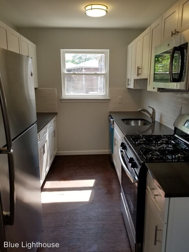 Photo - 180 Orange Rd