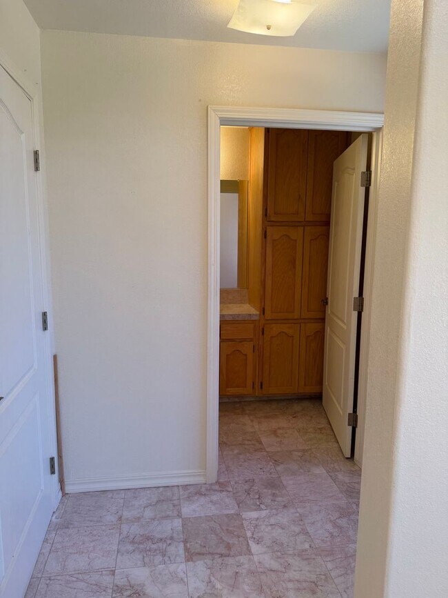 38908 Millwood Dr