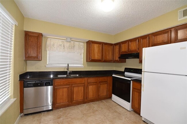 Photo - 12400 Overbrook Ln Condo Unit 36B