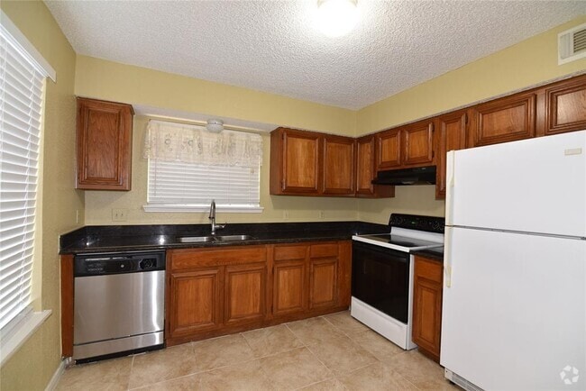Building Photo - 12400 Overbrook Ln Unit 36B Rental