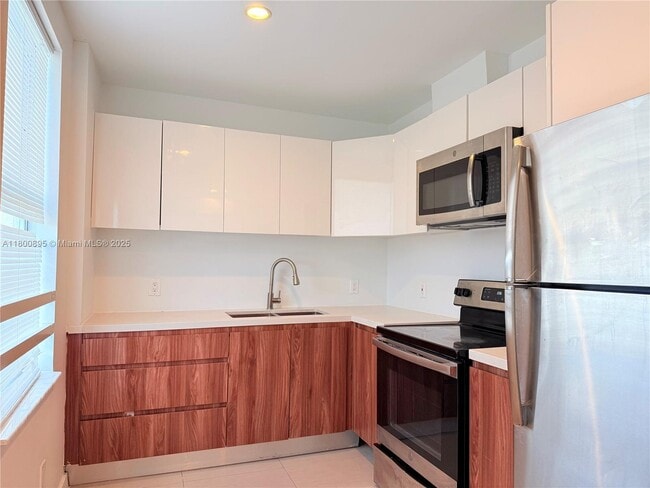 Photo - 924 Marseille Dr Unit 38