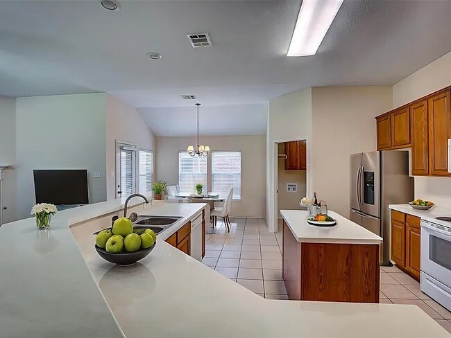 112 Cherrytree Trail
