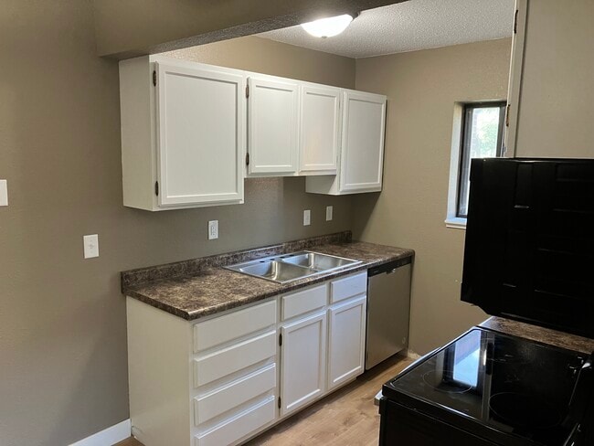 Photo - Briarwood Estates