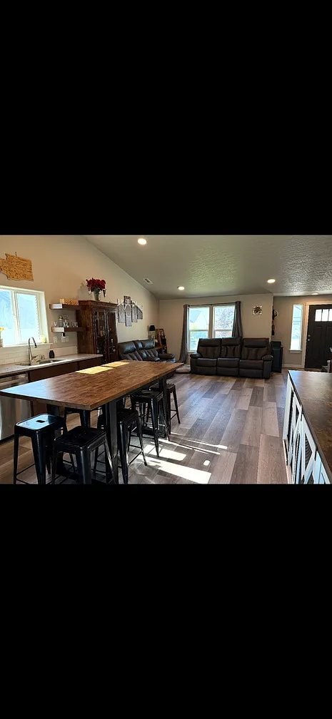 4908 Corinth Dr